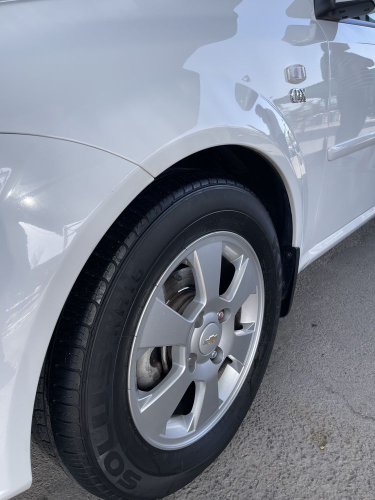 Продаётся Gentra Lacetti