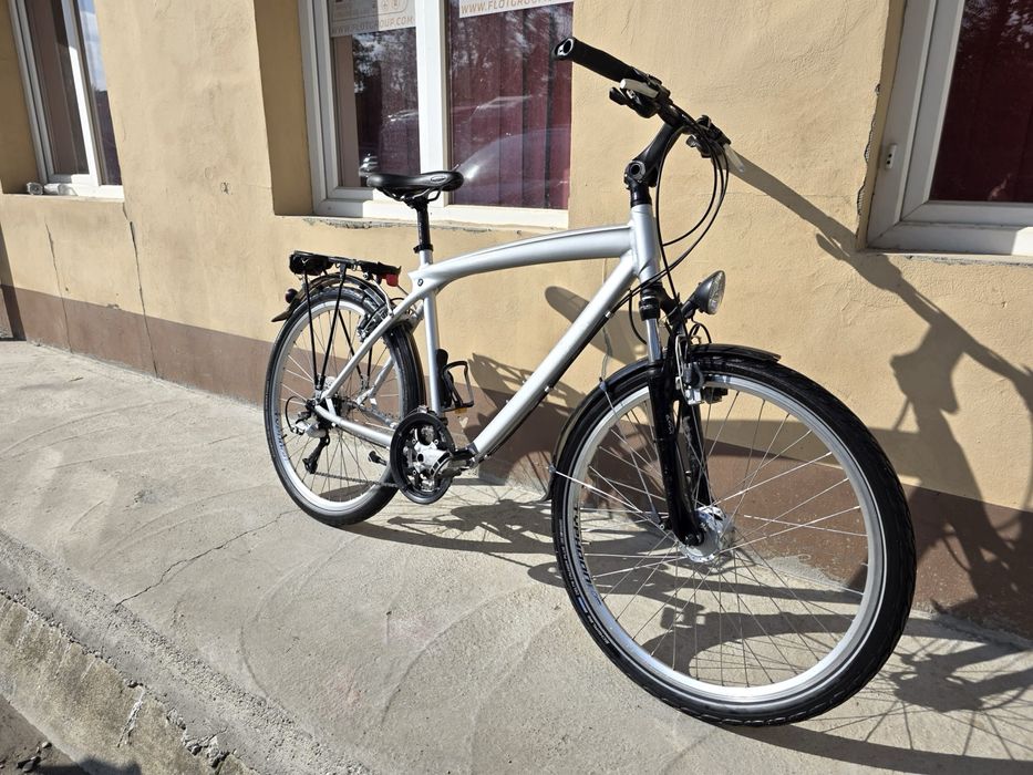 Bicicleta BMW 26 Inch Aluminiu 27 viteze Shimano dinam butuc