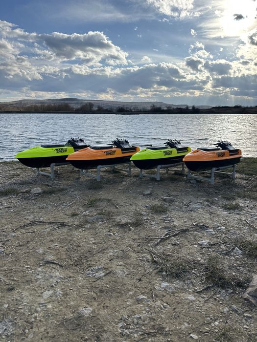 Лодка за захранка 1 година гаранция!!!