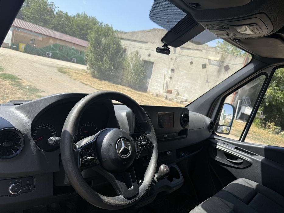 Mercedes benz sprinter