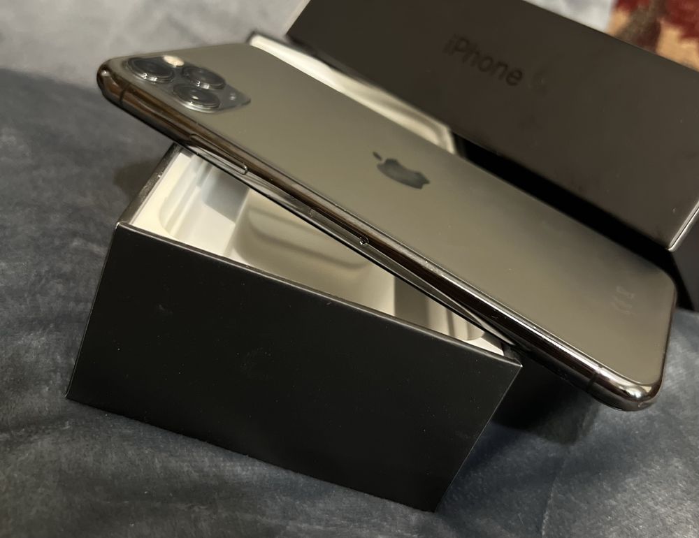 Iphone 11 PRO MAX 64GB Като Нов!