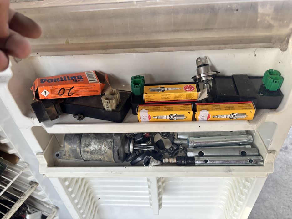 Piese Honda dominator