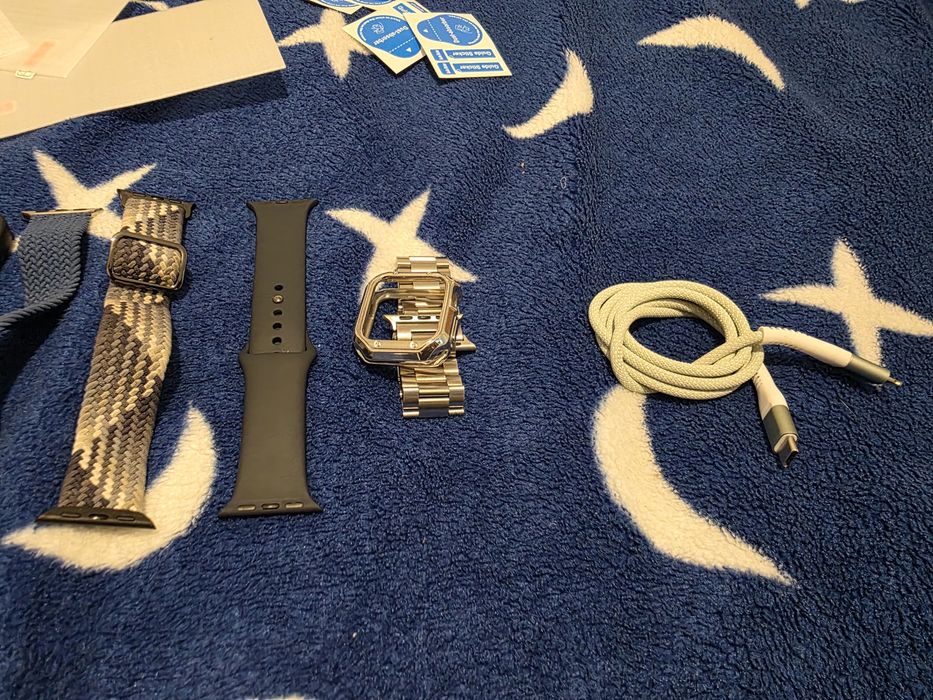 Accesorii Apple ( telefon și ceas)