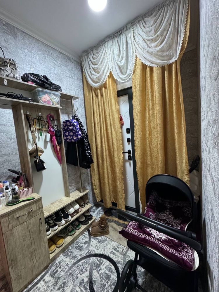 Чирчик шахри 8 микро район 1х 1 этаж 39 кв/м сотилади Нархи 24.000$