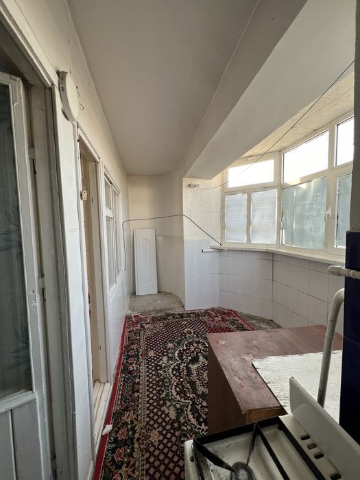 2 xona qilingan remonti yaxshi jihozlari qoladi