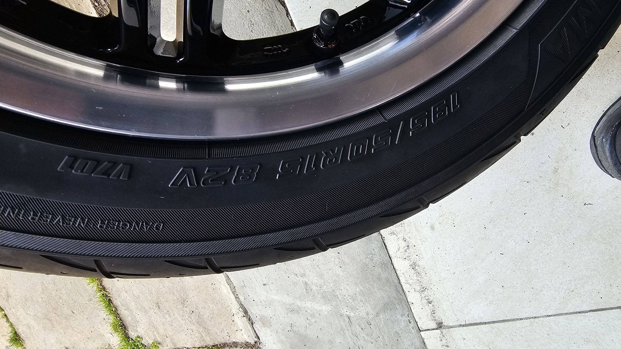YOKOHAMA ADVAN FLEVA Летни Гуми 195/50/R15