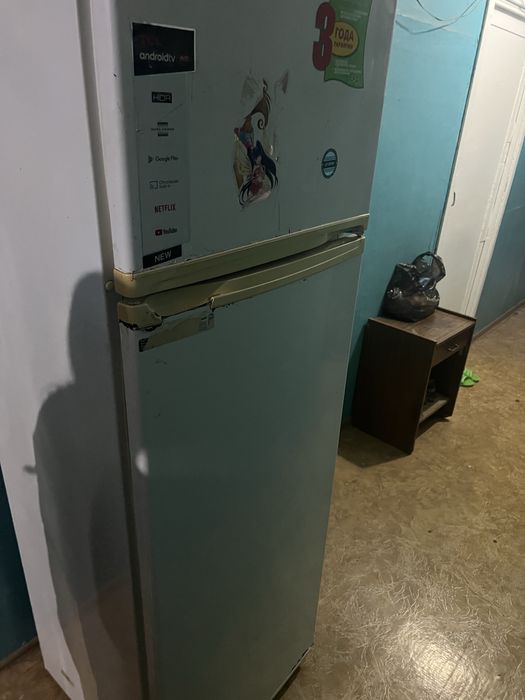 Продаю холодильник