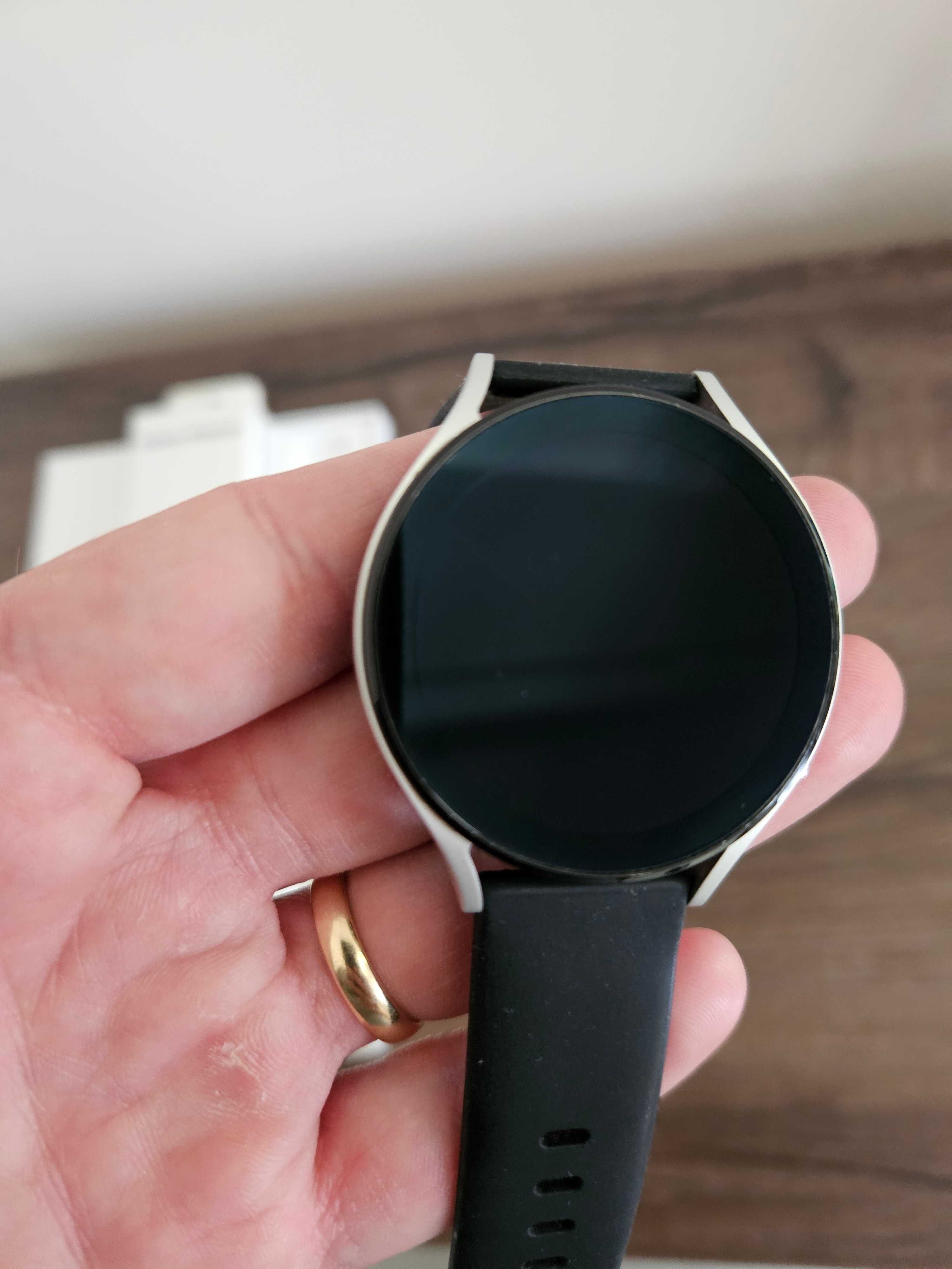 Samsung Galaxy Watch4 44mm за части