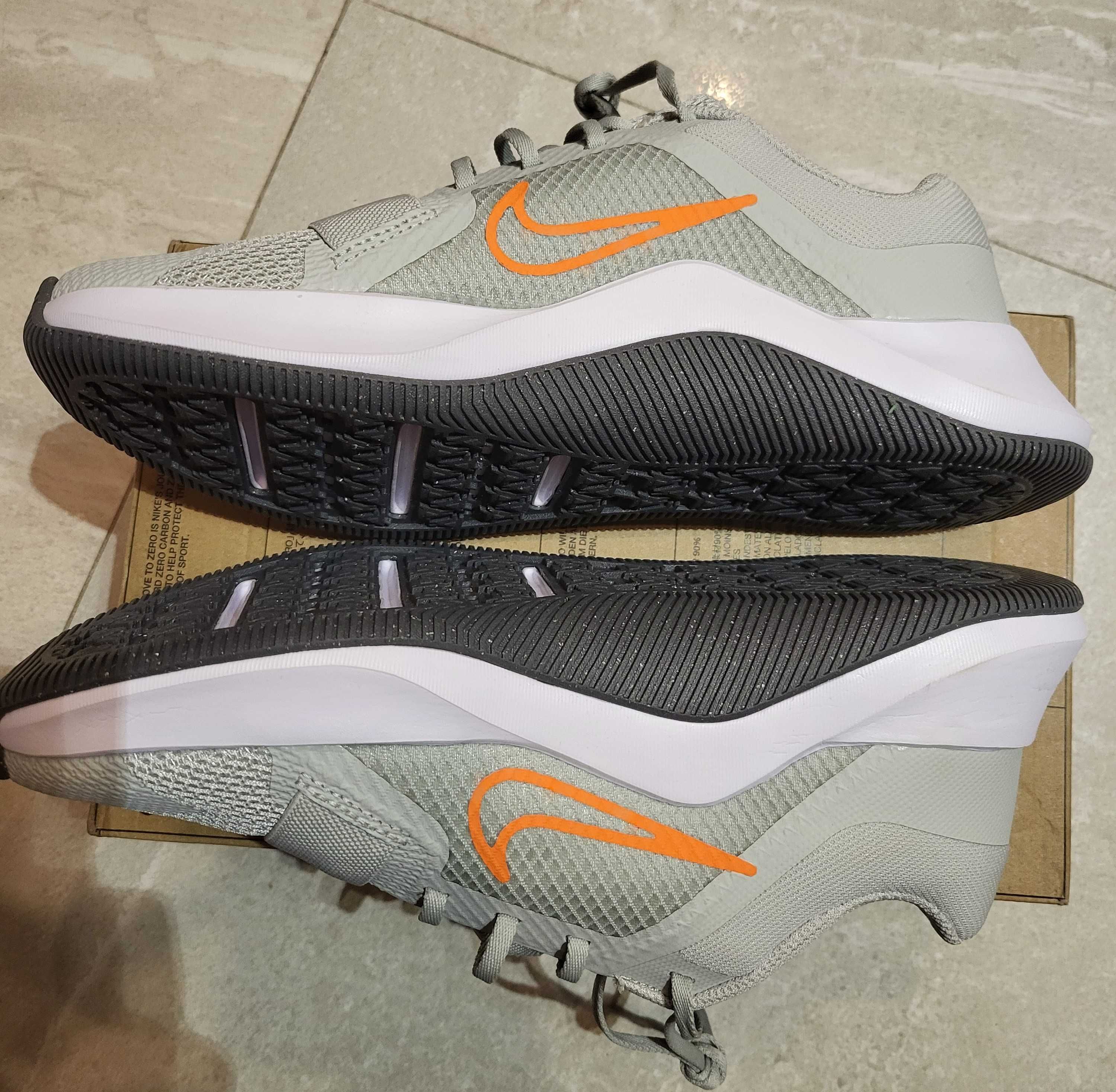 Нови, оригинални маратонки Nike MC Trainer 2