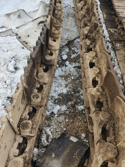 Бульдозер Т130  Экскаватор гусеница