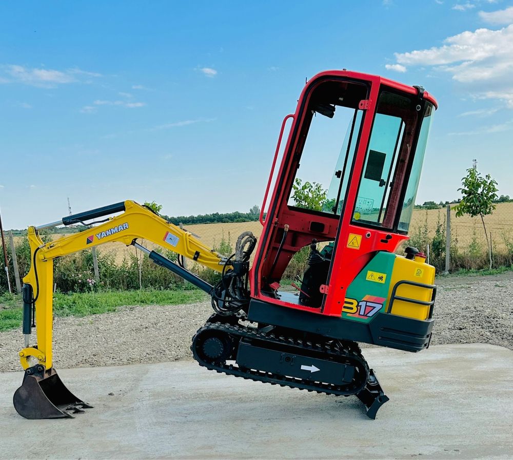Miniexcavator marca yanmar, 1,7 tone, an 2001,