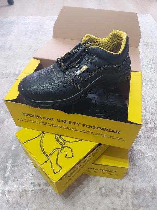 Pantofi protecție lucru cu bombeu