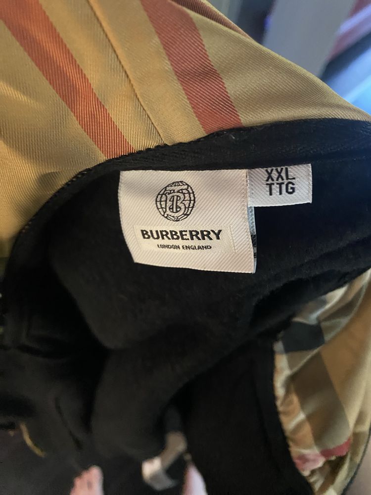 Суичър burbery.
