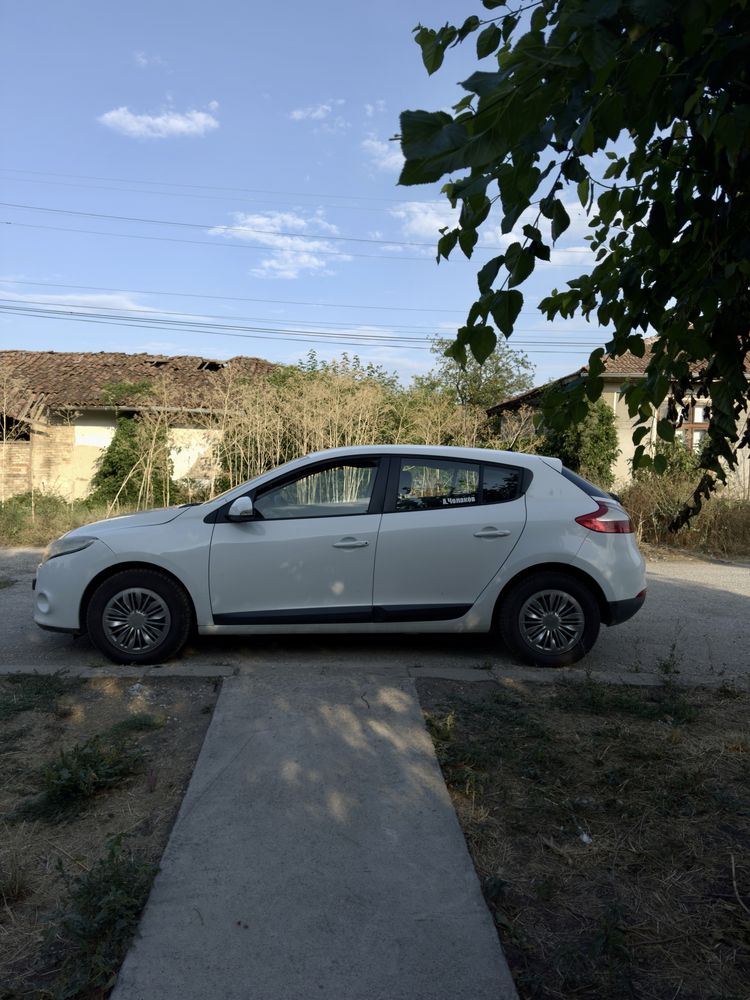 Продавам Renault Megane III – 2009 г. | 1.6 бензин | 110 к.с.