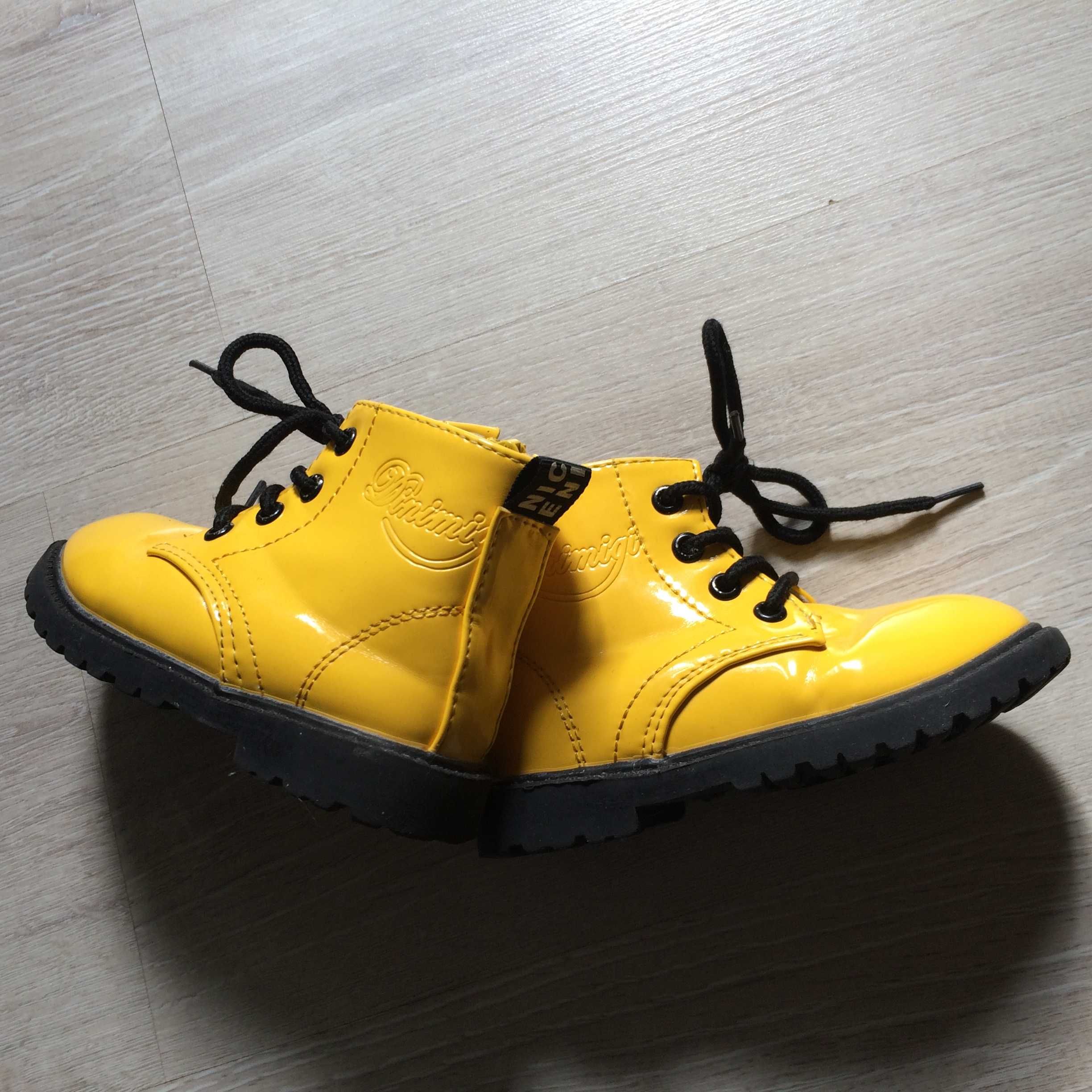 Свежарски детски обувки №23.