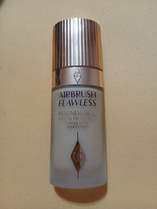 Fond de ten nou Charlotte Tilbury