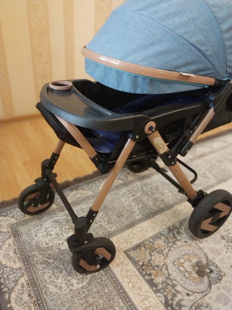 Продаю детскую коляску