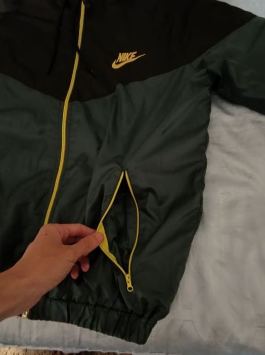 Шушлеков екип Nike горнище и долнище - горнището е яке ВИЖ ОПИСАНИЕТО!