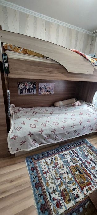 Продам кровать двух ярус. +2 матраса