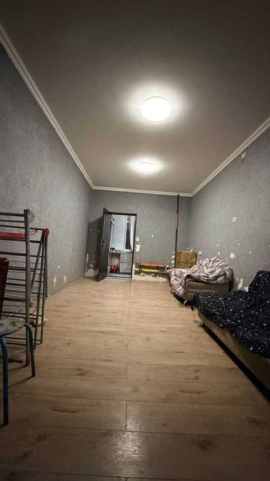 Сергели 4 3/1/5 не торец, балкон 2х6,без ремонта