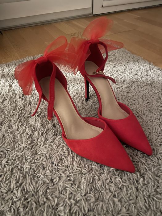 Pantofi stiletto catifea