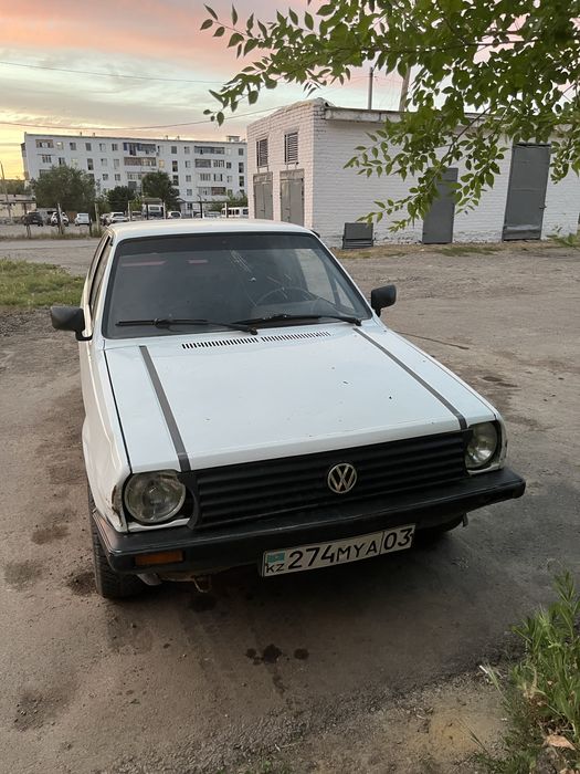 Срочно Продам машину Volkswsgen polo 1 1988