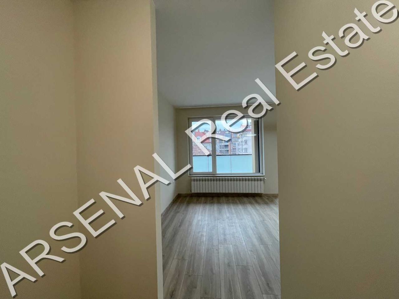 Дава се под наем Тристаен апартамент в София, Банишора - 110 кв.м за 800 € - Снимка #1