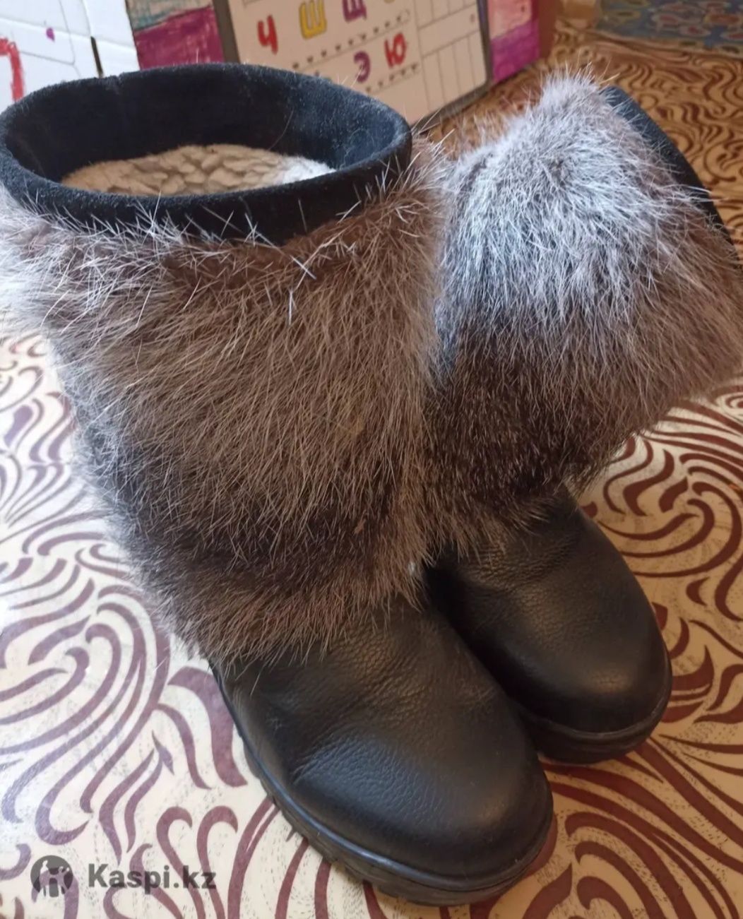 Продам зимнюю обувь