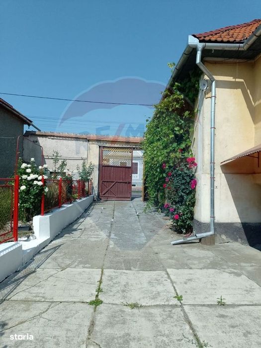 Casa cu 4 camere si gradina, Dacia 70 km de Brasov!