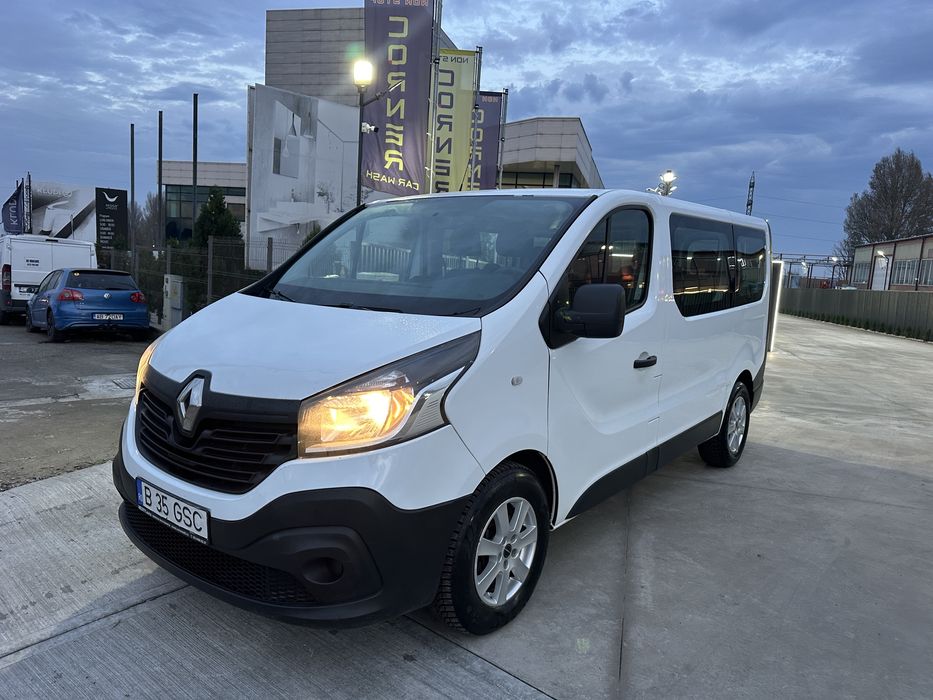 Ford/Renault Trafic/2017/8+1locuri/6+1Vit/Clima/Fiscal-9.990€