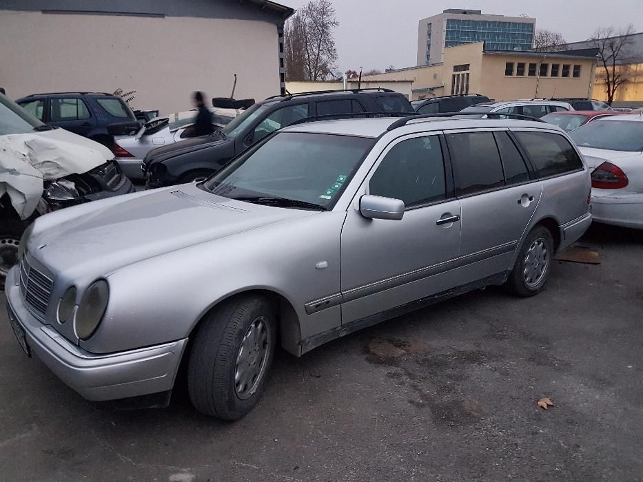 На Части Mercedes Е-класа W210 250 D 113к.с. Classic Мерцедес Е-класа