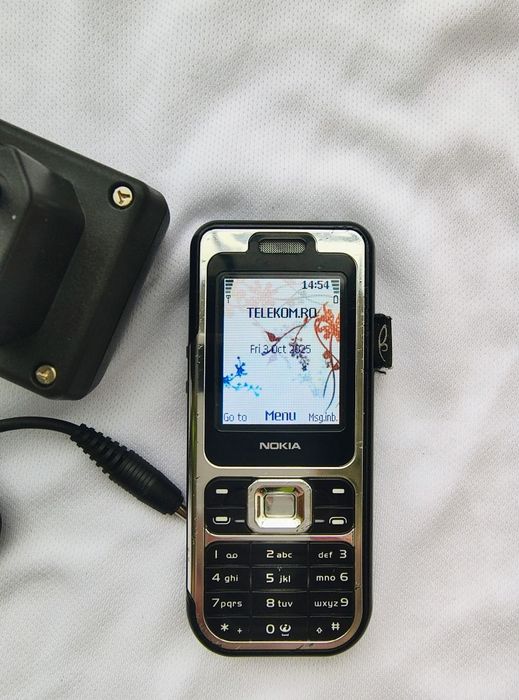 Nokia 7360 + incarcator original ( decodat, stare foarte buna)