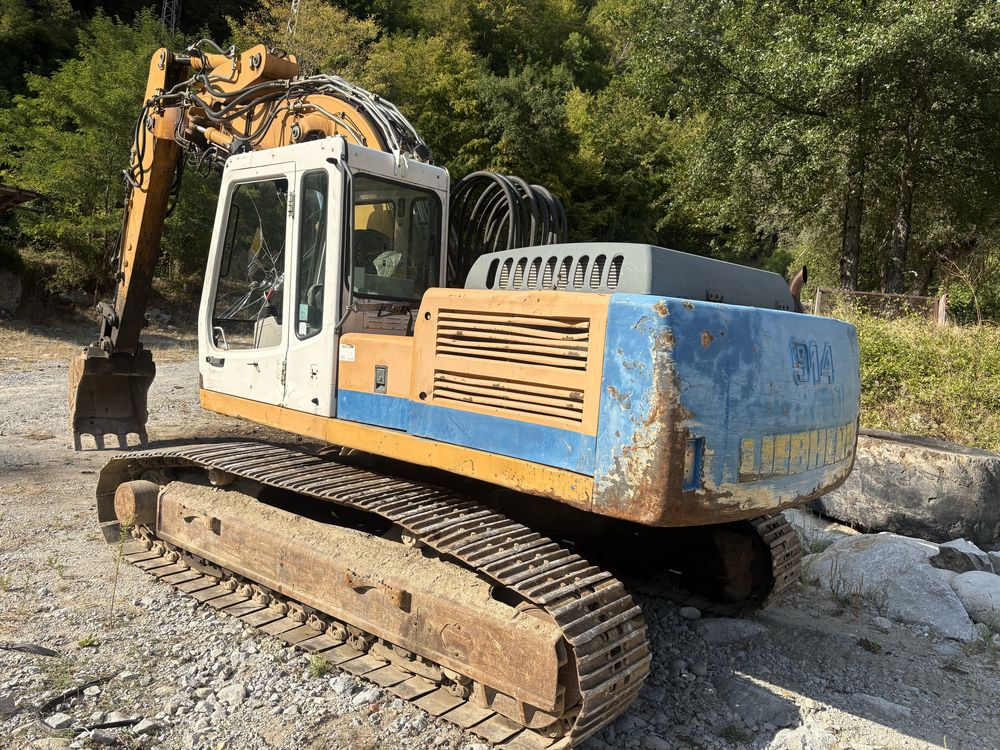 Продавам верижен багер Liebherr