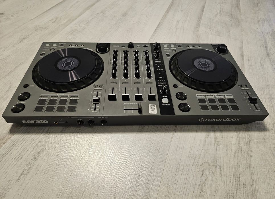 Pioneer DDJ-FLX6-GT + Case