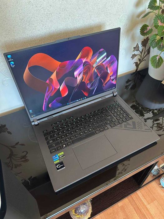 Asus ROG Strix G18 (i7-13650HX/RTX 4060/32GB DDR5)