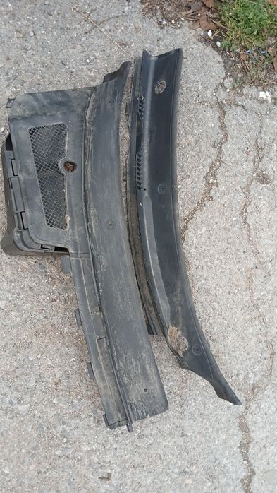 Кори под чистачките ауди а4 б5