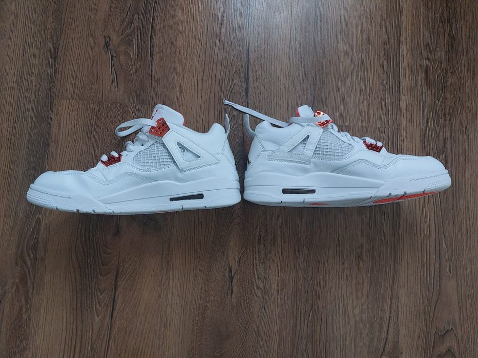 Nike Air Jordan 4 Retro Metallic Red