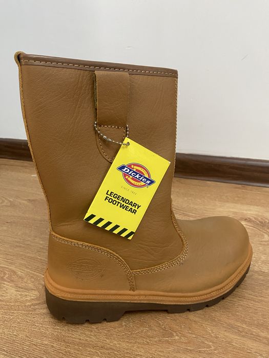 Продам новый спецобувь