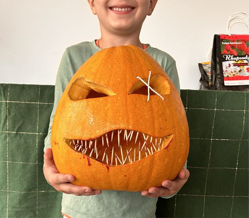 Dovleac halloween sculptat scary