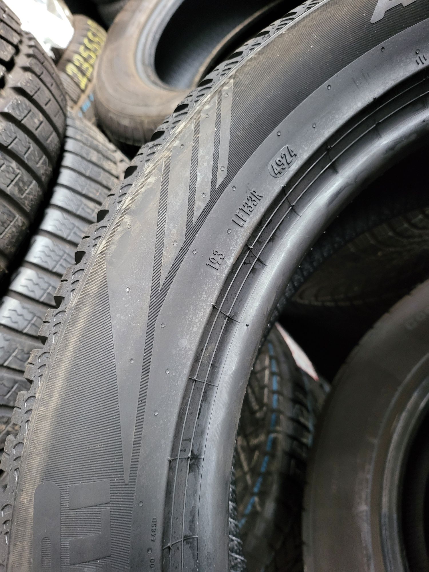 235/50/19 PIRELLI 4бр