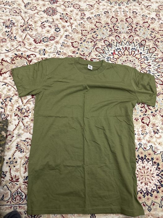 Продам военную футболку новый зеленный