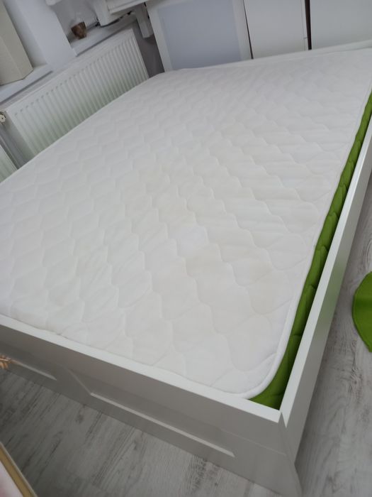 Pat dormitor cu somiera si saltea 140×200