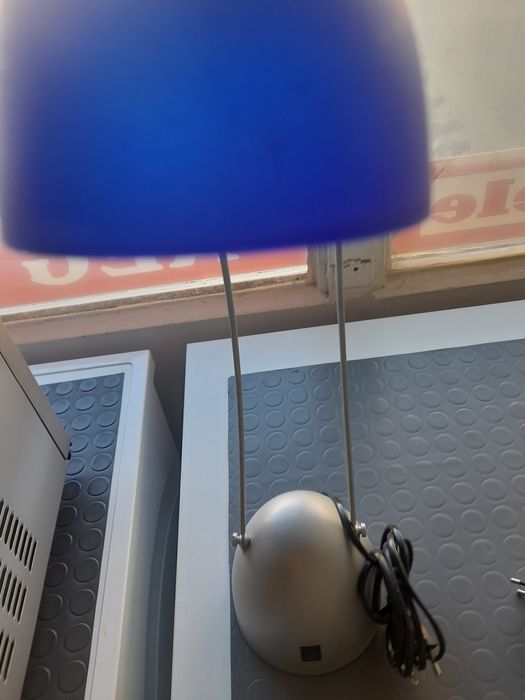 Лампа синя красива изработка от мантирано стъкло