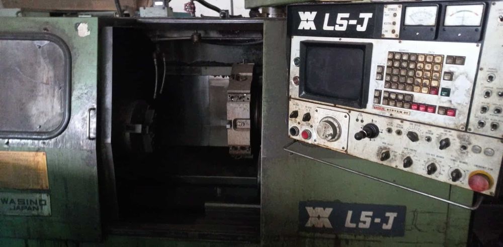 2 броя Японски стругове (FANUC 6)