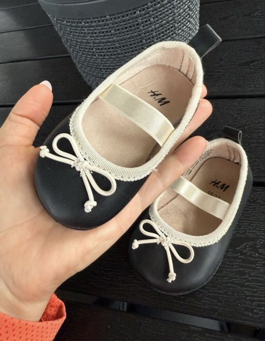 Balerini bebe fetite