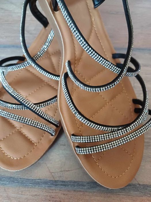 Дамски летни сандали
