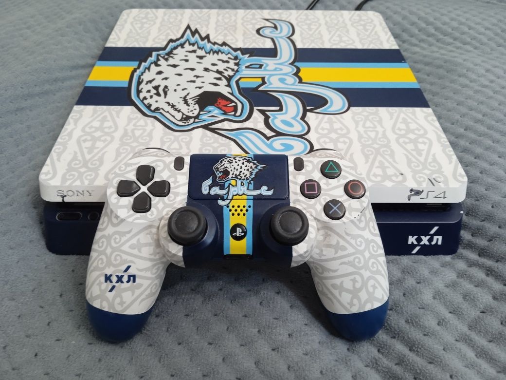 Продам Playstation 4
