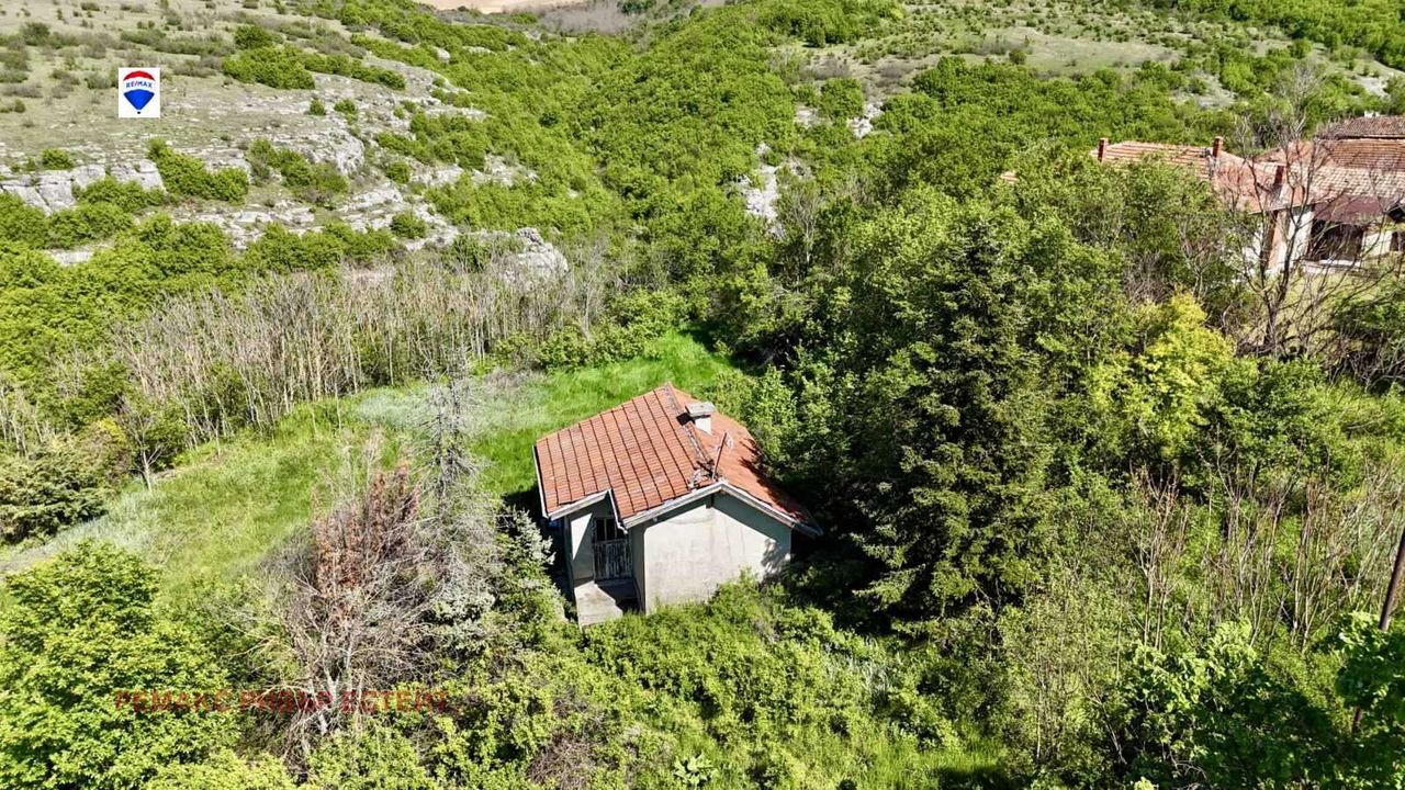 Продава се Парцел в с. Червен, Област Русе - 2299 кв.м за 9 €/кв.м - Снимка #2