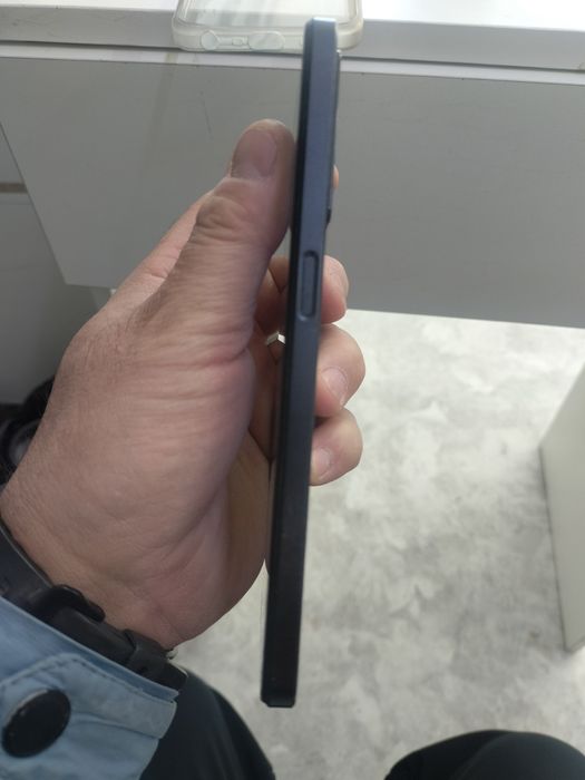 Продам почти новый смартфон