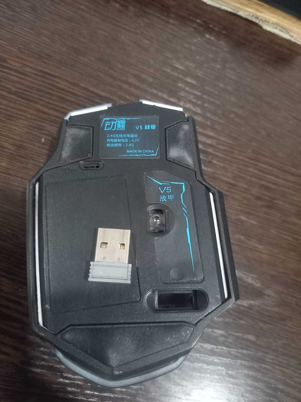 Продам мышку беспроводную с USB передачиком